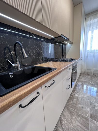 2-к. квартира, 55 м², 9/10 эт.