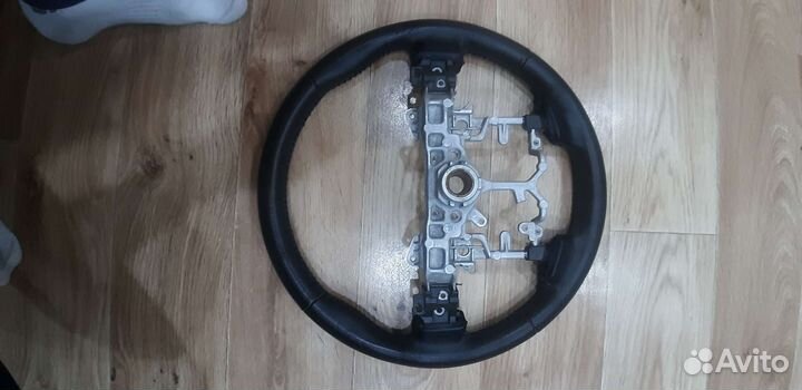 Руль на toyota mark х