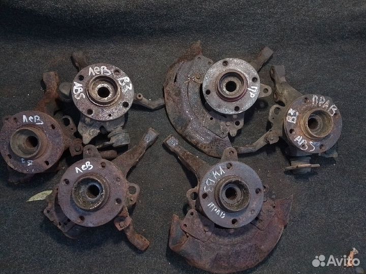 Поворотный кулак правый левый Volkswagen Passat B3