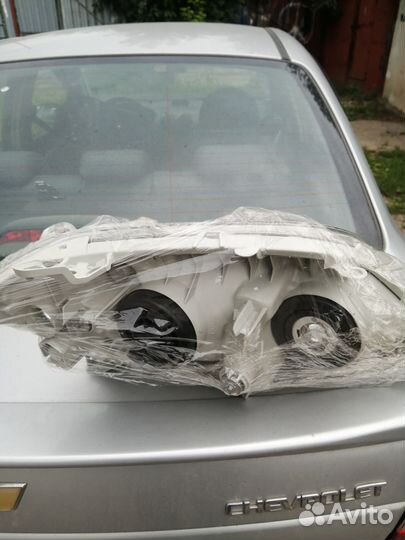 Toyota corolla E120/E120 фара левая