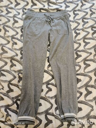 Спортивный костюм женский