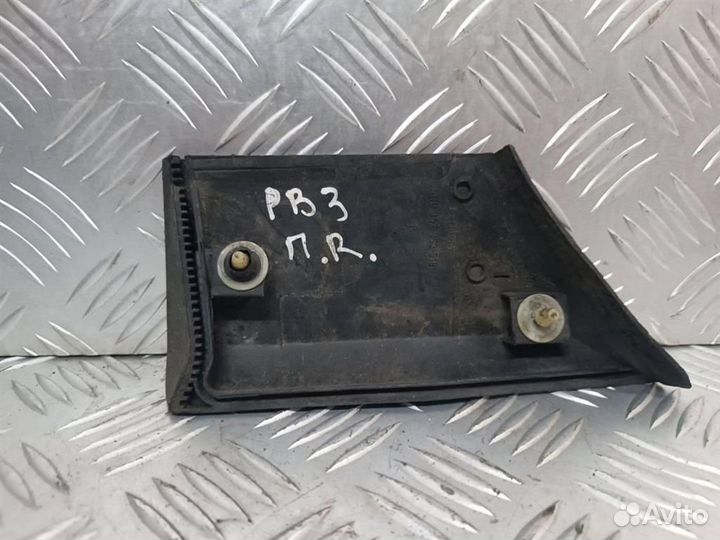 Молдинг крыла переднего правого Volkswagen Passat