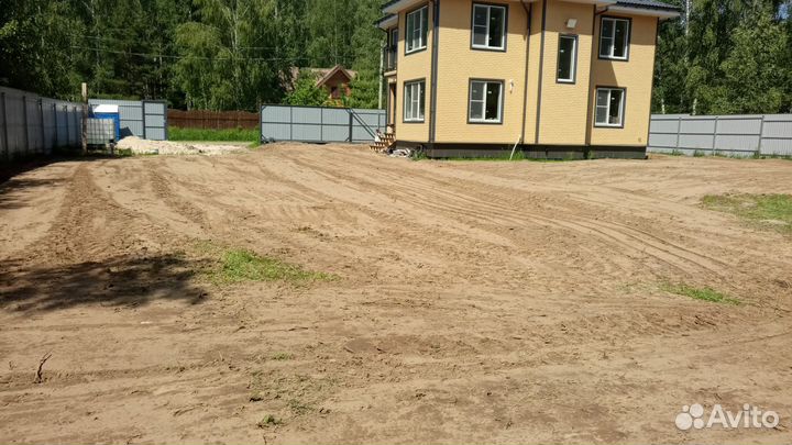 Вспашка земли культиватор