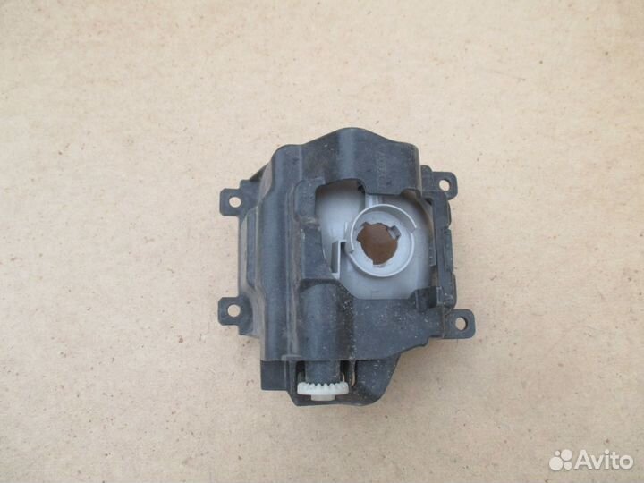 Фара противотуманная правая Toyota RAV 4