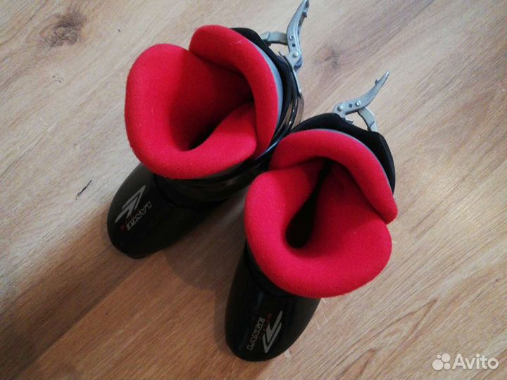 Горнолыжные ботинки детские