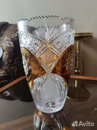 Большая хрустальная ваза