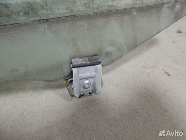 Продам стекло на фольксваген пассат в6