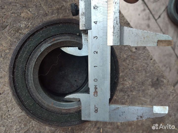 Кулак поворотный левый