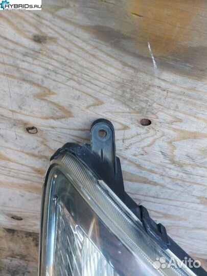 Фара правая Toyota Prius 2 NHW20 2011 81130-47140