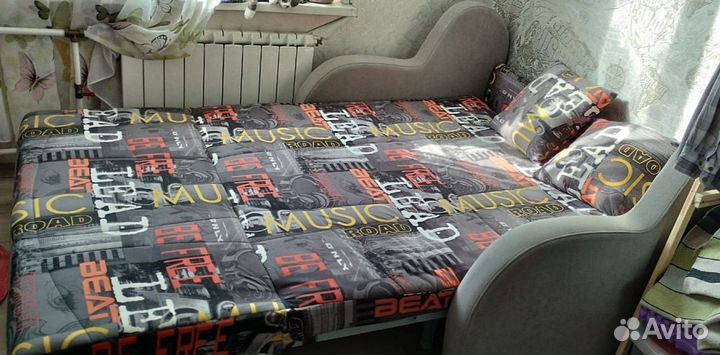 Малогабаритный диван раскладной бу