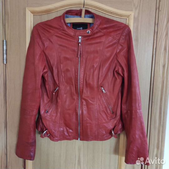 Куртка женская из натуральной кожи 44 размер