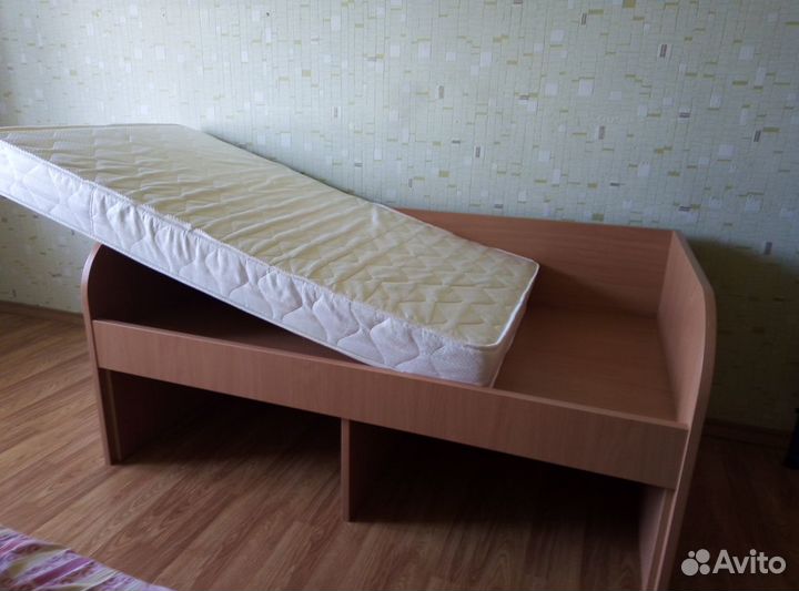 Кровать детская