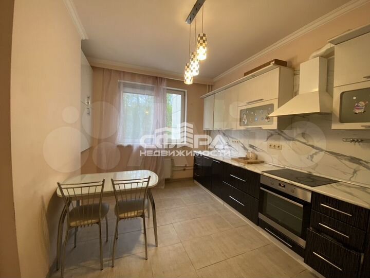 2-к. квартира, 66,7 м², 1/13 эт.