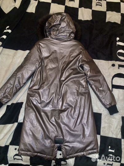 Пальто- пуховик зимний с натуральным мехом