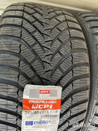 CST Medallion Winter WCP1 245/40 R18 97W