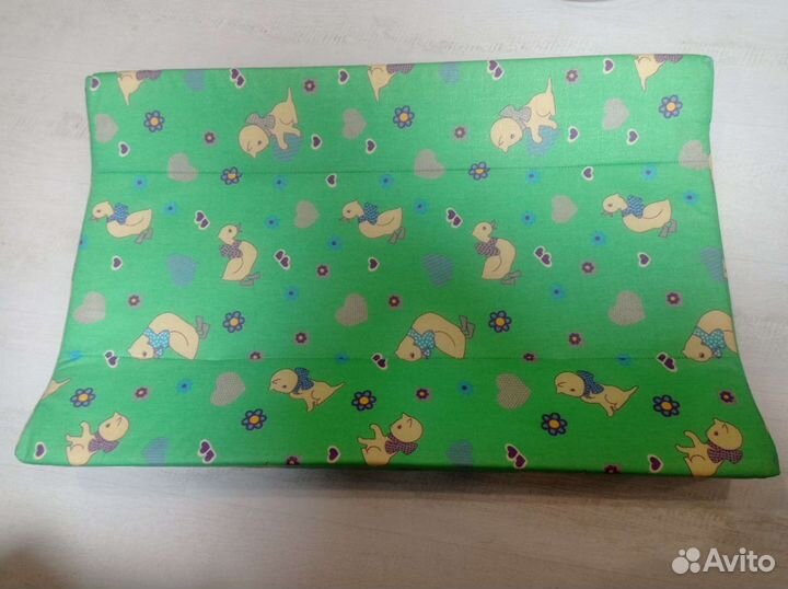 Пеленальная доска (на кроватку) или лежак питомцу