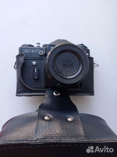 Зеркальный фотоаппарат Зенит ET