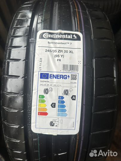 Continental ContiSportContact 7 245/35 R20 и 275/30 R20 95Y