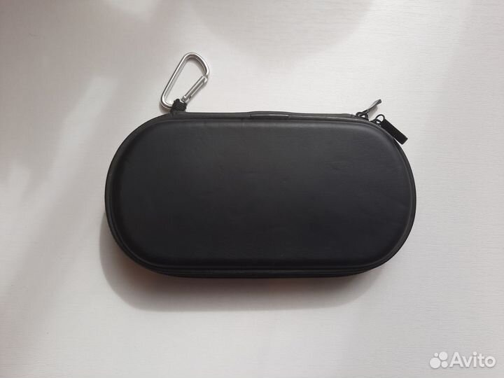 PS Vita на 14 gb + 3 игры