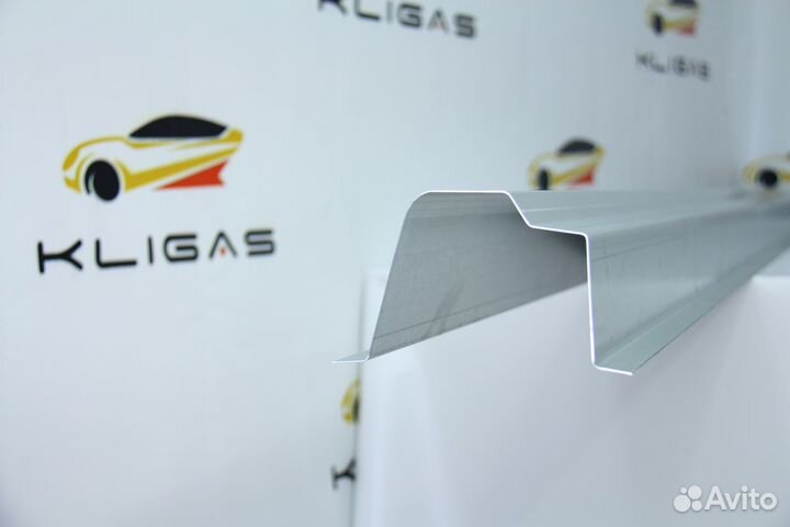 Ремонтный порог Toyota Cresta 100