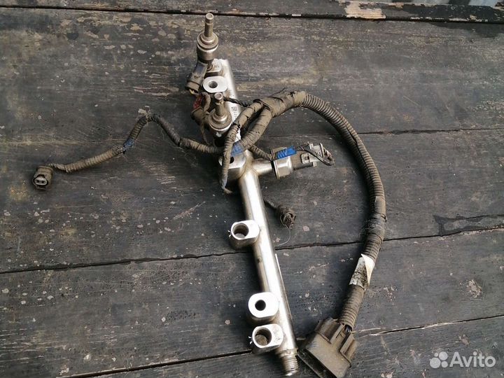 Топливная рампа (рейка) Hyundai Sonata VI