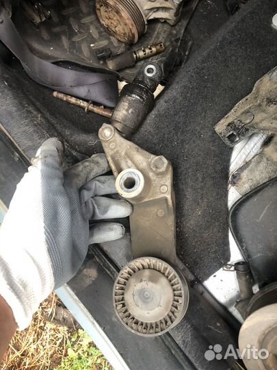 Натяжитель ремня Toyota Corolla 120 3zz