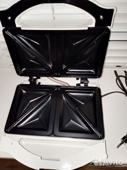 Тостер для сендвичей (сендвичница) Sonia