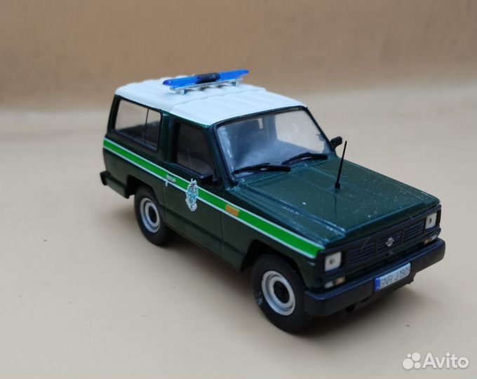 Модель автомобиля Nissan Patrol 1/43