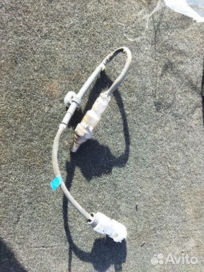 Кислородный датчик Toyota Aqua NHP10 1nzfxe