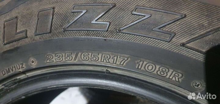 Bridgestone Blizzak DM-V1 235/65 R17 108R