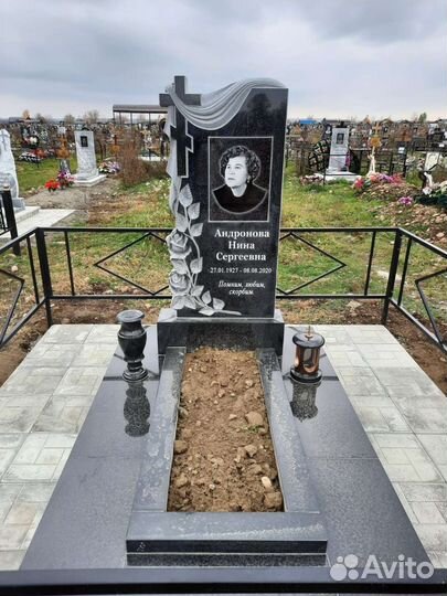 Гранитные памятники, благоустройство могил