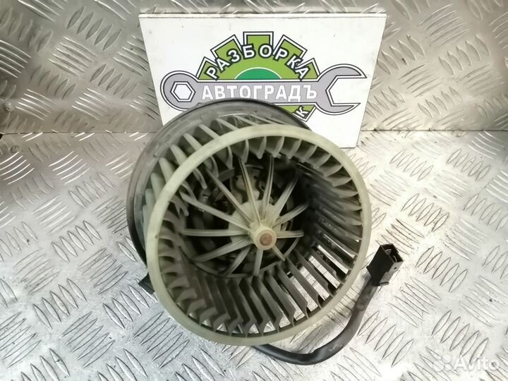Моторчик отопителя Audi A4 B5 1996г