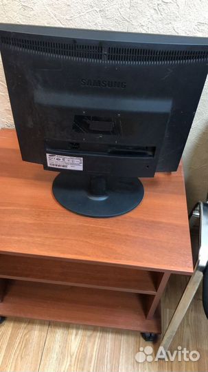 Монитор Samsung