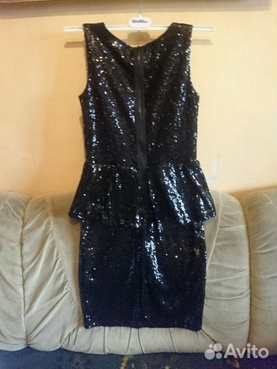 Платье с пайетками