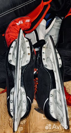 Хоккейные коньки bauer