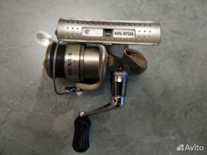 Катушка Shimano Sienna 1000