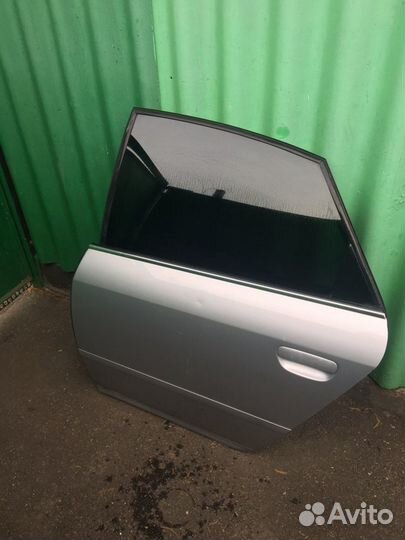 Ауди-А6 С5 Задняя левая дверь