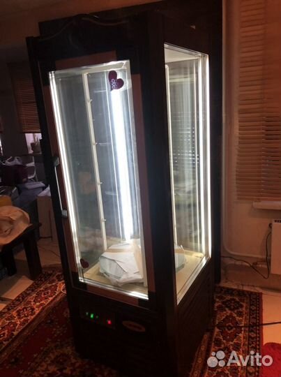 Кондитерская холодильная витрина scaiola