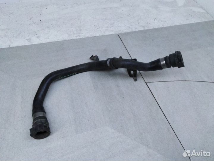 Патрубок системы охлаждения