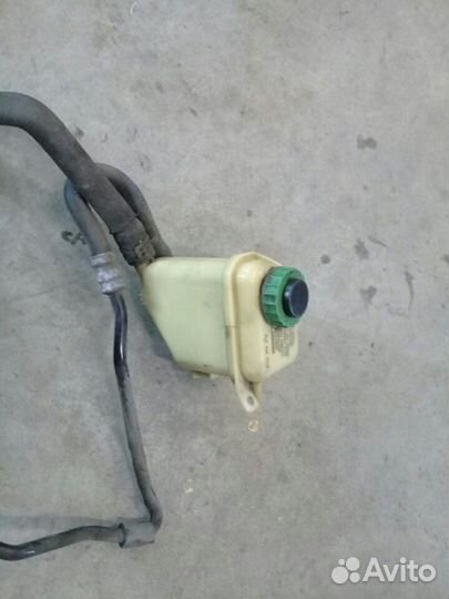 Бачок гура Volkswagen Touareg 1