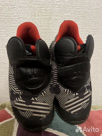 Кроссовки adidas