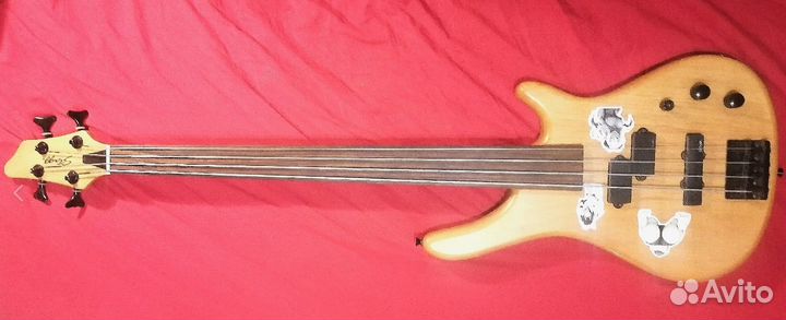 Бас гитара 4 струны безладовая Stagg