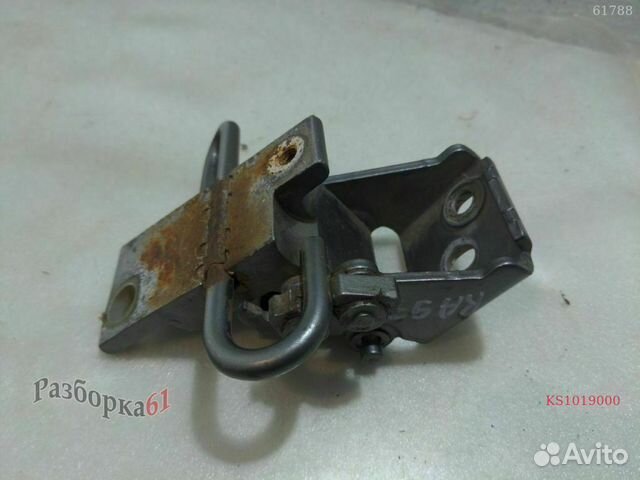 Петля двери audi A4 B5 Передняя правая, нижняя