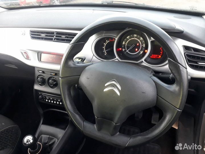 Фонарь крышки багажника левый Citroen C3 2 2011