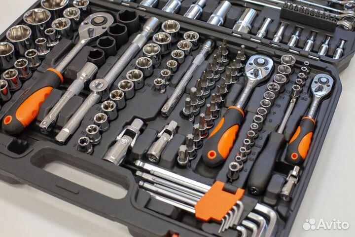 Набор ключей на 151 предмет