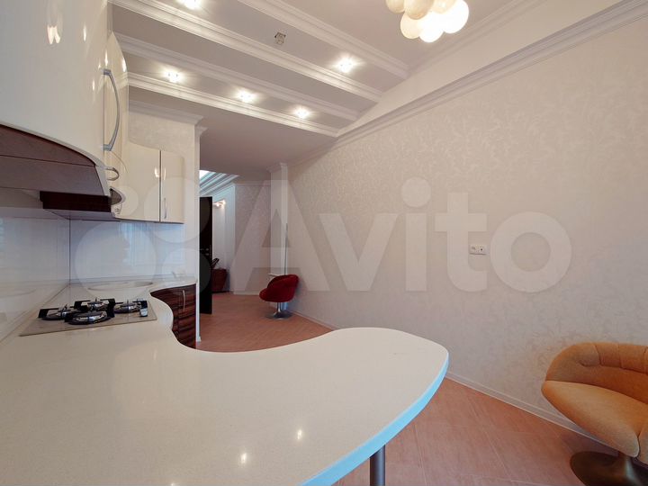 2-к. квартира, 122 м², 3/9 эт.