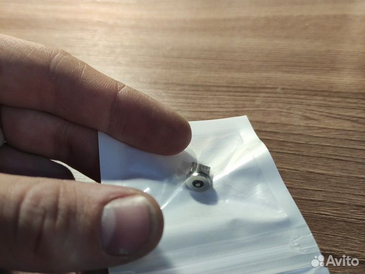 Магнитный разъëм Micro-usb