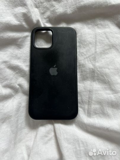 Чехол на iPhone 12