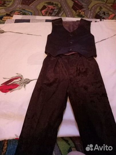 Костюм праздничный