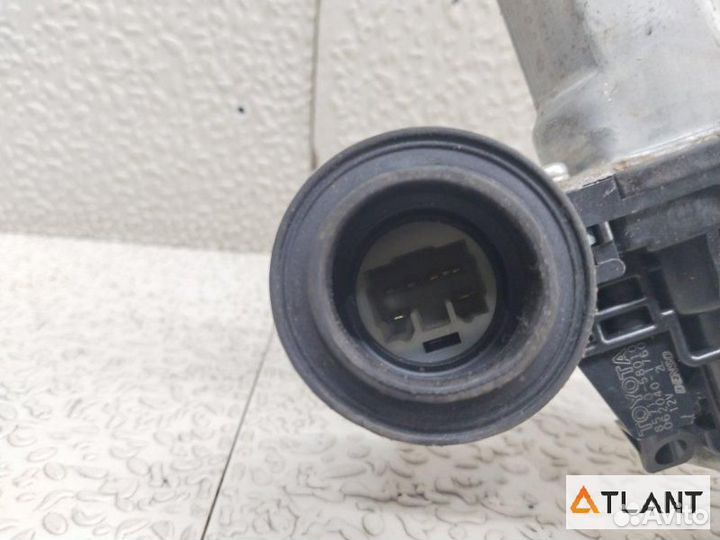 Стеклоподъемник задний правый toyota prius